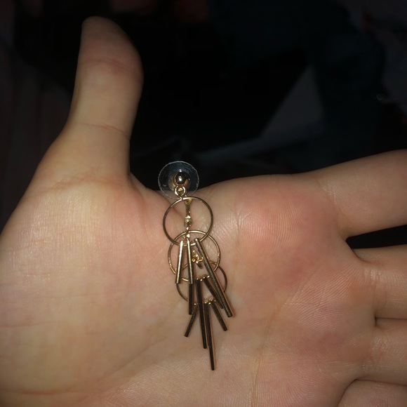 earrings - Picture 3 of 3